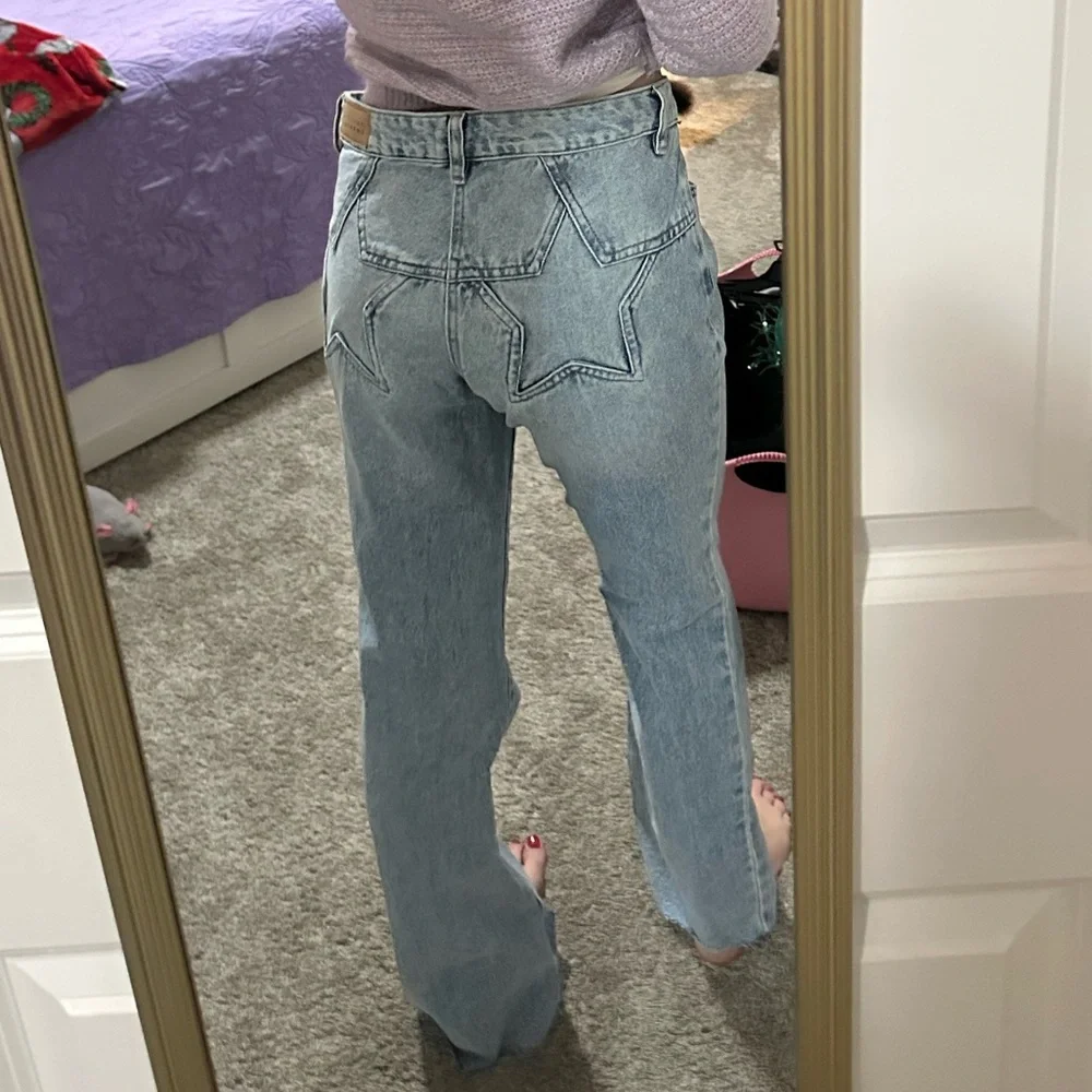 Pacsun Jade Low Rise Light Wash Bootcut Jeans with Star Pockets - Picture 6 of 14